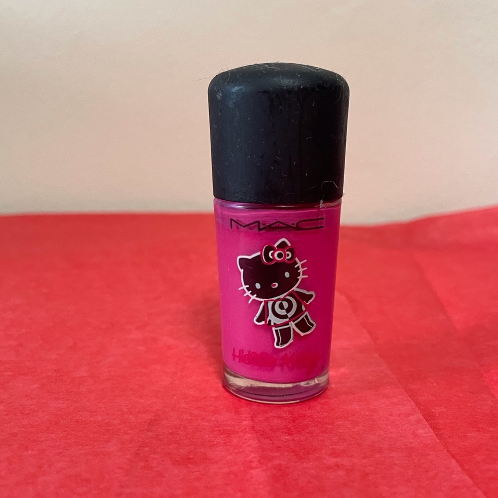 **RARE FIND** LIMITED EDITION MAC HELLO KITTY NAILPOLISH